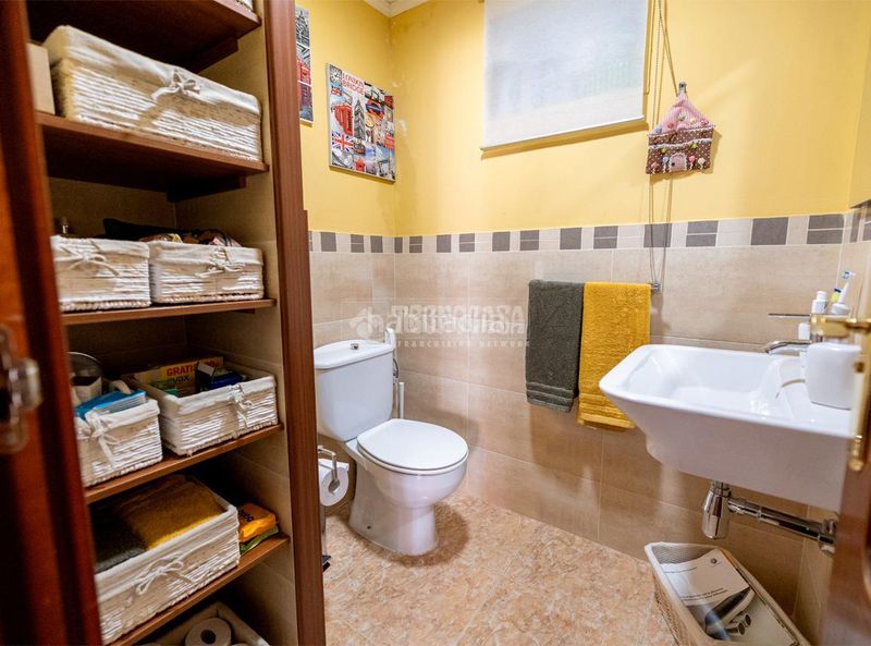 Foto b330b593-b290-426a-b00e-0924e3b2bf93. Casa aparellada amb aparcament a Valsequillo de Gran Canaria