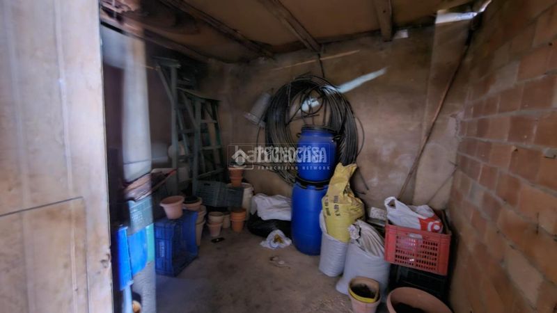Foto 3eb1dcf0-5f66-48fc-b2f3-e2fa6492d002. Casa aparellada a Trigueros