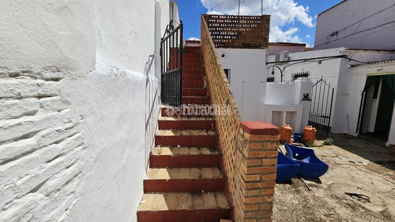 Foto 4f929815-7dae-40cd-a5b5-b8a42038619c. Casa aparellada a Trigueros