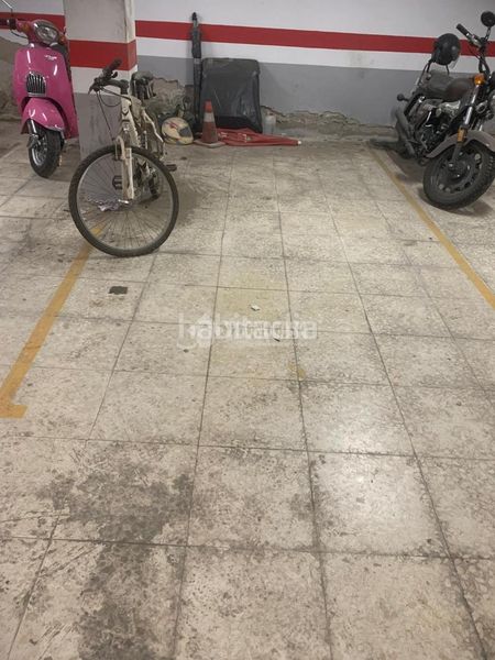 Foto 228b7945-334a-4e7c-8ea5-427ff9a9c799. Aparcament cotxe a Fuentepiña Huelva