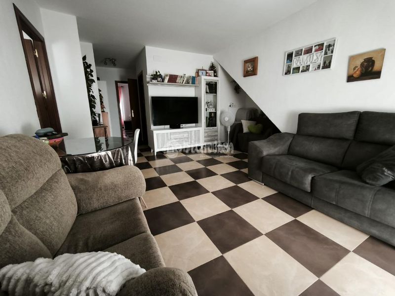 Foto 4d5fee4d-2a79-4279-8b40-61336927293c. Pis a San Juan del Puerto