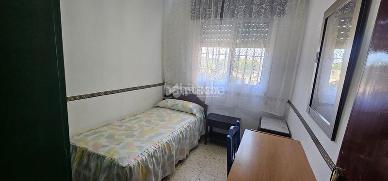 Foto e8544aa5-5631-4dd5-ac53-8923decf0df1. Pis a Nuevo Parque - Los Rosales - Tráfico Pesado Huelva