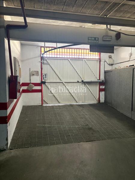 Foto 5593cc38-e522-4d3e-aa25-eda5285c9f0f. Parking coche boxplaza de garaje en venta en Fuentepiña Huelva