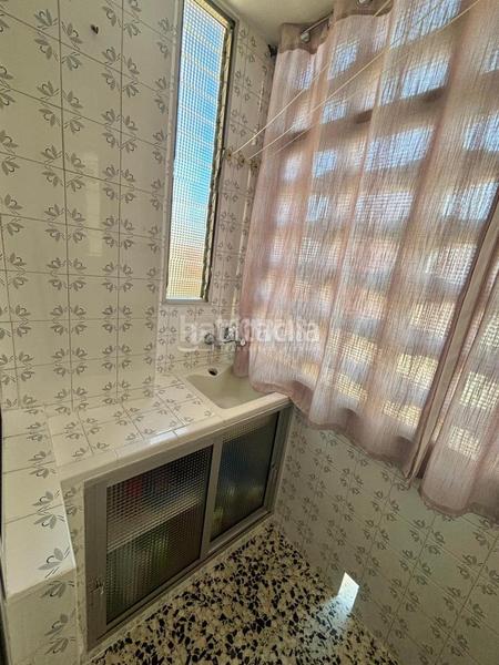 Foto 03904f34-b89d-441b-b425-86cf076d8fa5. Flat in Nuevo Parque - Los Rosales - Tráfico Pesado Huelva