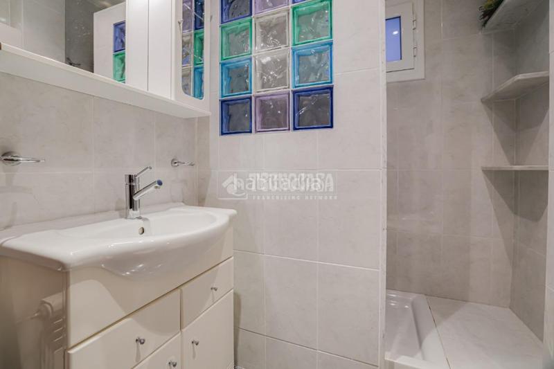 Foto c3266aec-8c0c-4bfb-a15f-f6dcc5eb6997. Piso  en venta en lhospitalet de llobregat en Hospitalet de Llobregat (L´)