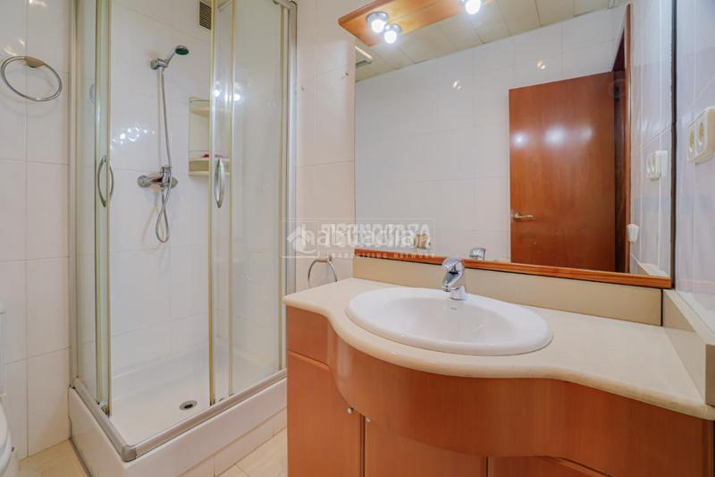 Foto 9f0384fa-81b8-4e00-b318-5adb10764232. Piso  en venta en lhospitalet de llobregat en Hospitalet de Llobregat (L´)