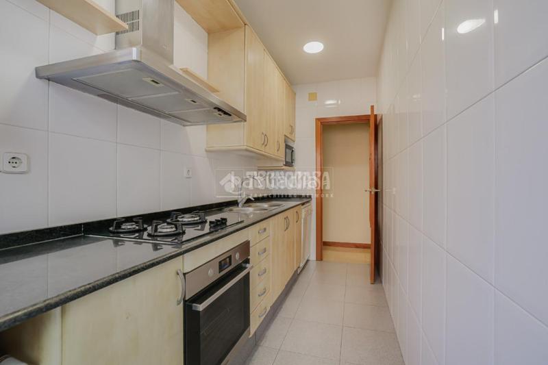 Foto a50d530c-e1d6-4b56-a448-77ecedd3f8ce. Piso  en venta en lhospitalet de llobregat en Hospitalet de Llobregat (L´)