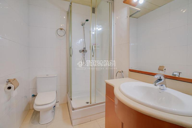 Foto c33e5528-79c4-46ac-b19e-3b64a80d2ea7. Piso  en venta en lhospitalet de llobregat en Hospitalet de Llobregat (L´)