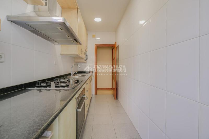Foto ff8c7b23-ff96-48ae-8c23-c29fee599c50. Piso  en venta en lhospitalet de llobregat en Hospitalet de Llobregat (L´)