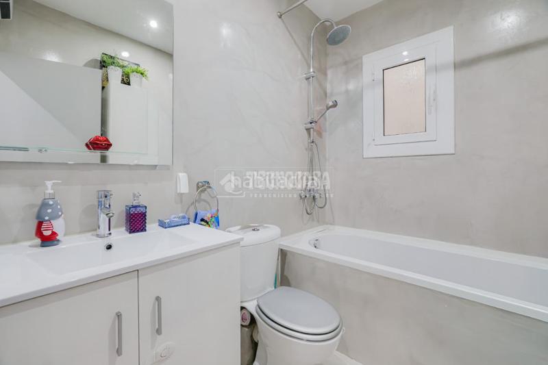 Foto 2937a177-952c-46e3-91f1-a7d486332307. Piso  en venta en lhospitalet de llobregat en Hospitalet de Llobregat (L´)