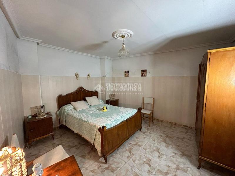 Foto 58c65831-9123-43f3-998c-ee070b9b5133. Casa pareada casa en venta en Baeza