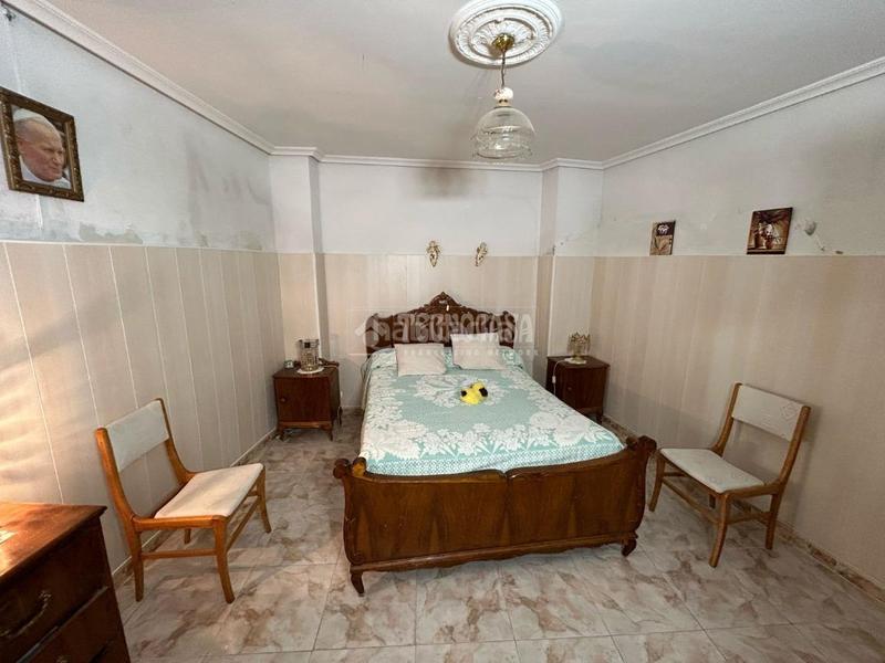 Foto 81f8b52b-ed2c-466f-8a1f-b9d7eeda7278. Casa pareada casa en venta en Baeza