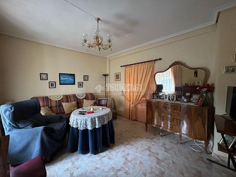 Foto ea1ca89a-23d8-4da4-9313-af3774020c66. Casa pareada casa en venta en Baeza