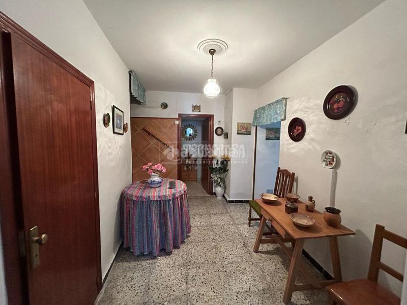 Foto fc979a14-1875-41d5-bcdf-ffb215ea4f15. Casa pareada casa en venta en Baeza