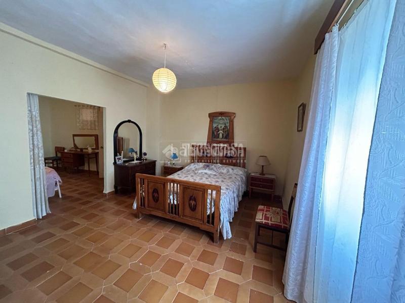 Foto feee50bf-f6ff-4075-bd5a-4b25dbae36ad. Casa pareada casa en venta en Baeza