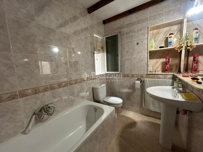 Foto 8aa4056c-213f-4eb8-b746-431b6e8b4183. Masía casa rural en venta en Baeza