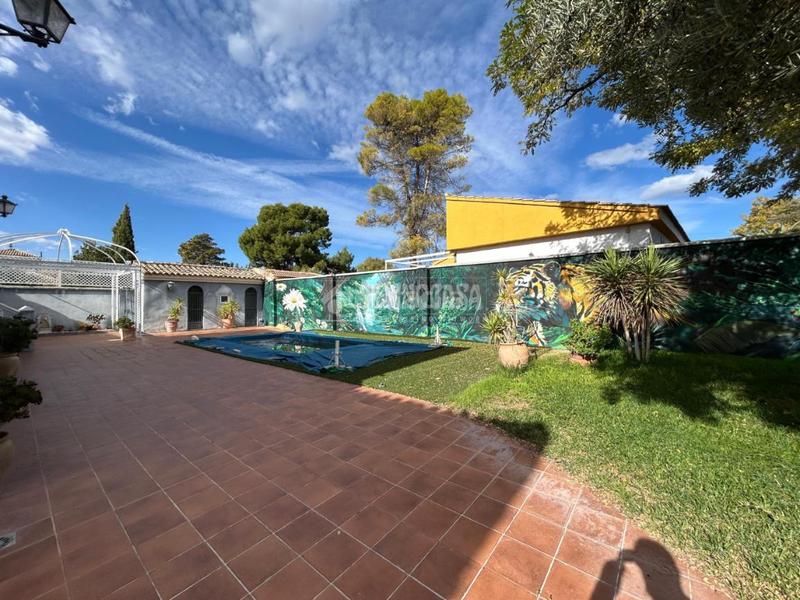 Foto bae0c91b-3cab-4a88-bddc-1755d5a81666. Casa  en venta en Baeza