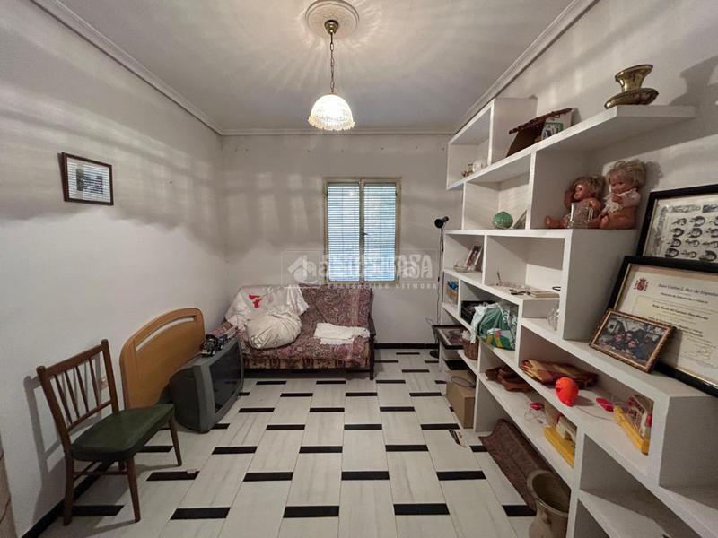 Foto 36f90220-fad9-4753-be5c-d31d11b067f3. Casa aparellada a Ibros