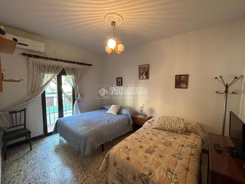 Foto 40caf655-0b6f-4088-9b54-953da20bc5ad. Casa aparellada a Ibros