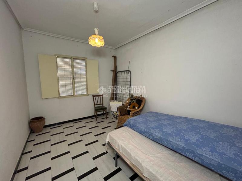 Foto 79517f3d-1b97-4183-95e5-8c1e870abf12. Casa aparellada a Ibros