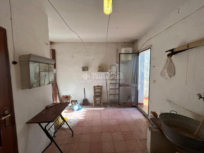 Foto 8a9f3392-b95c-4844-ac95-feb0362b7164. Casa aparellada a Ibros