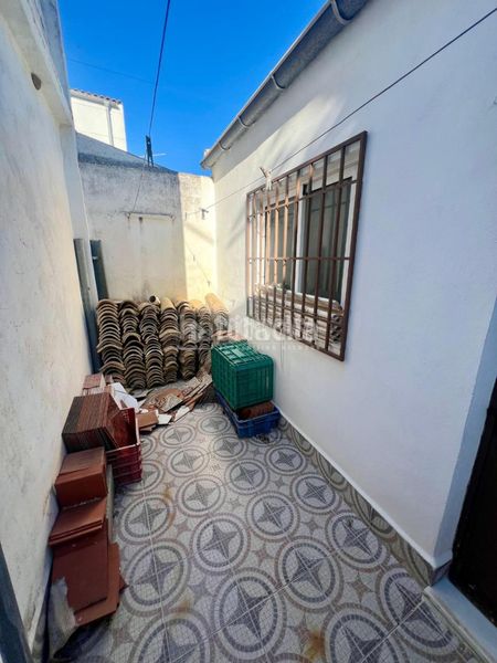 Foto 0bd3f812-1080-40b0-bd46-423baa9a93e5. Casa aparellada a Baeza