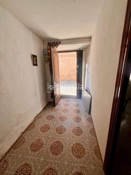 Foto b4dbe66a-249d-4e06-bef7-51eaf5cfdc1f. Casa aparellada a Baeza