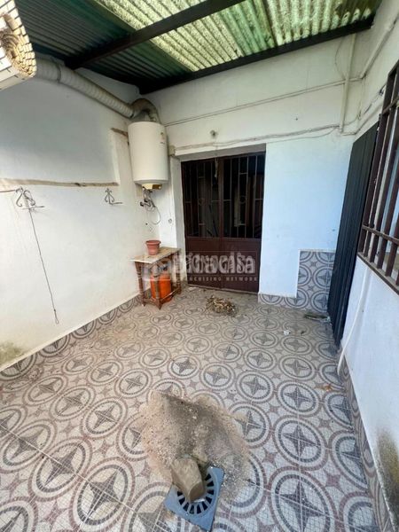 Foto d3e4d9c7-04bd-4420-9c43-e625a1b8b946. Casa aparellada a Baeza
