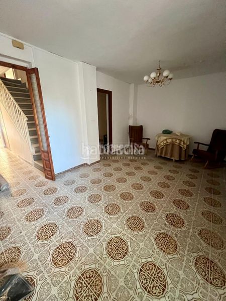 Foto edc79484-7f8f-43de-9be5-30fcdfb617cd. Casa aparellada a Baeza