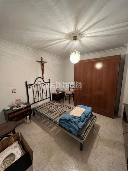Foto 07a660e6-ff97-4fe7-aa2e-1c73a810b227. Casa aparellada a Baeza