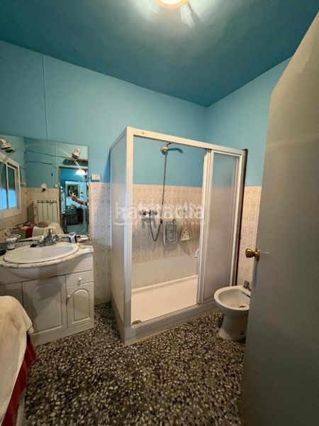 Foto cc1d01d8-9edd-4f18-a2aa-70390f3853b7. Casa aparellada a Baeza