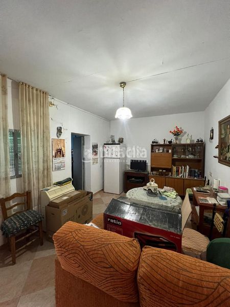 Foto e0feb857-12e1-4a45-8784-236340278530. Casa aparellada a Baeza