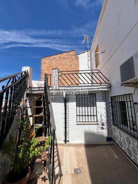 Foto 4f551c3b-105e-46fb-9a11-c20ee55e91e5. Casa aparellada a Baeza