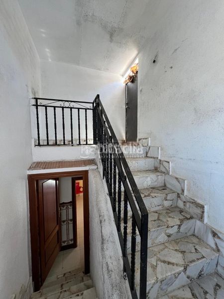 Foto 57f95661-fd38-4835-8716-1b238c4a3b14. Casa aparellada a Baeza