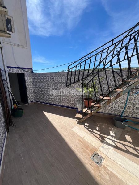 Foto d668a46f-f5a8-4ba5-b712-f2c317b6f96a. Casa aparellada a Baeza