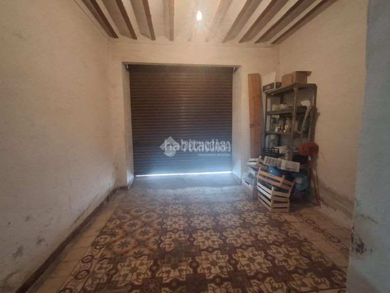 Foto ca8de516-fe09-4331-9868-72fc9301cc39. Casa a Baeza