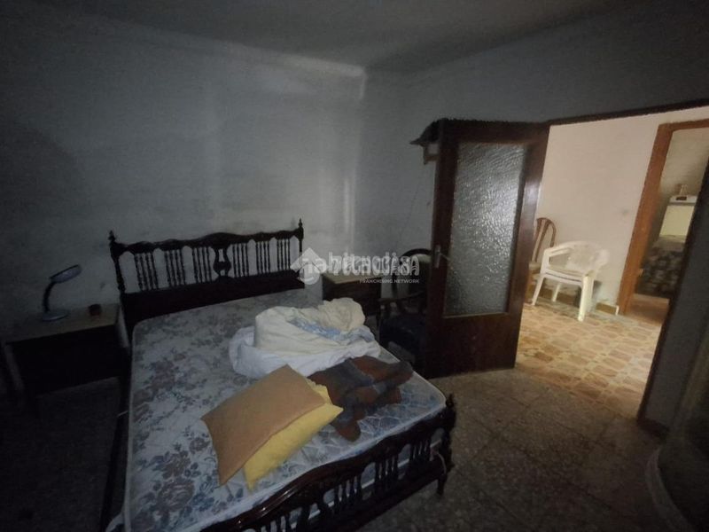 Foto dbb69979-e0c1-4e43-8336-2c86d667fee2. Casa a Baeza