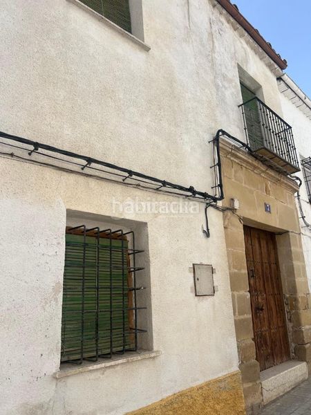 Foto 977d0bae-75eb-4d48-9bb7-333da446b9e0. Casa aparellada a Baeza