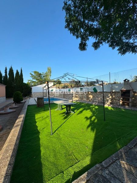 Foto 2535a408-6bc8-43ab-8af2-a8568f1ea88b. Casa  en venta en Baeza