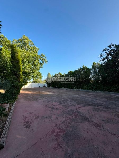 Foto 93cfb4f5-a25f-47e2-81be-90f8dd453598. Casa  en venta en Baeza