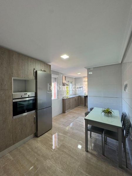 Foto ae2257b8-853e-44f1-96fe-43ee417be364. Casa  en venta en Baeza