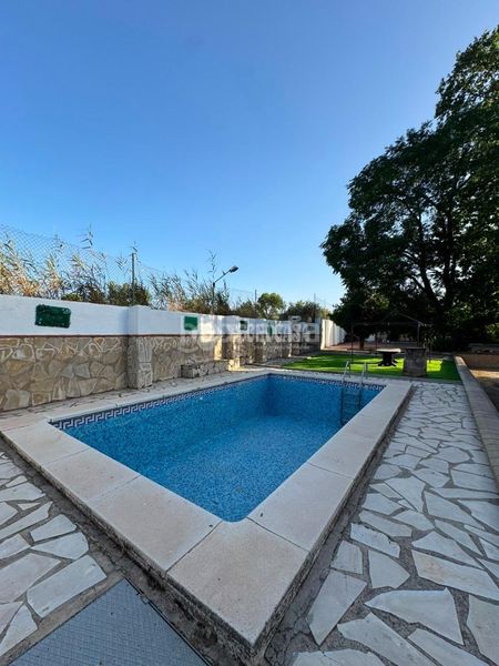 Foto b6020e72-a9e4-4ad1-9655-04e6e1845193. Casa  en venta en Baeza