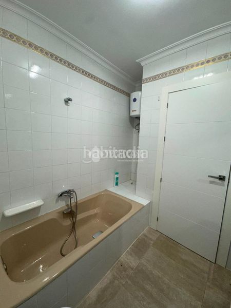 Foto d2644f76-43c9-40ba-be1c-f1722c3e9722. Casa  en venta en Baeza