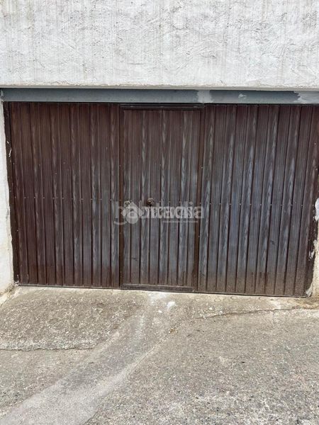 Foto 314b47d9-bea7-44b9-89e0-aa6d728c268e. Terreny residencial a Baeza
