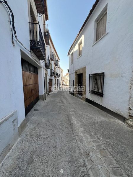 Foto 7bf26097-4ed7-4b2a-b85d-a3f3024d5688. Terreny residencial a Baeza