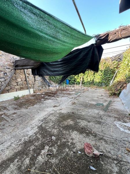 Foto dba7c8c7-fb29-4ba4-a366-d9c761429a1e. Terreny residencial a Baeza