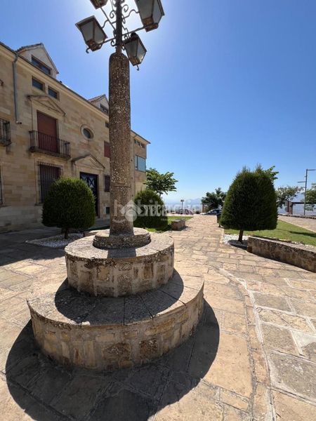 Foto 0ac0e858-27ea-4283-a0d6-b5cc14686af5. Piso  en venta en Baeza