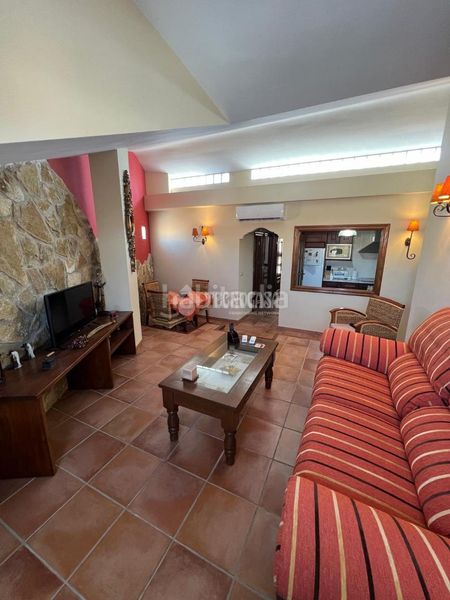 Foto 7ea9acba-48db-4b01-bd6f-e4e660023367. Piso  en venta en Baeza