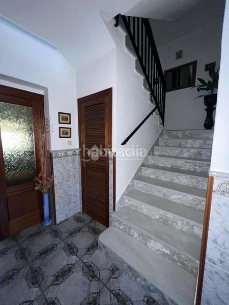 Foto 5611d013-0a0a-4324-9cb4-d311c0a39969. Casa aparellada a Ibros