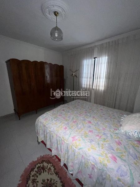 Foto ed29c46f-112e-4759-bc24-f86476e78071. Casa aparellada a Ibros